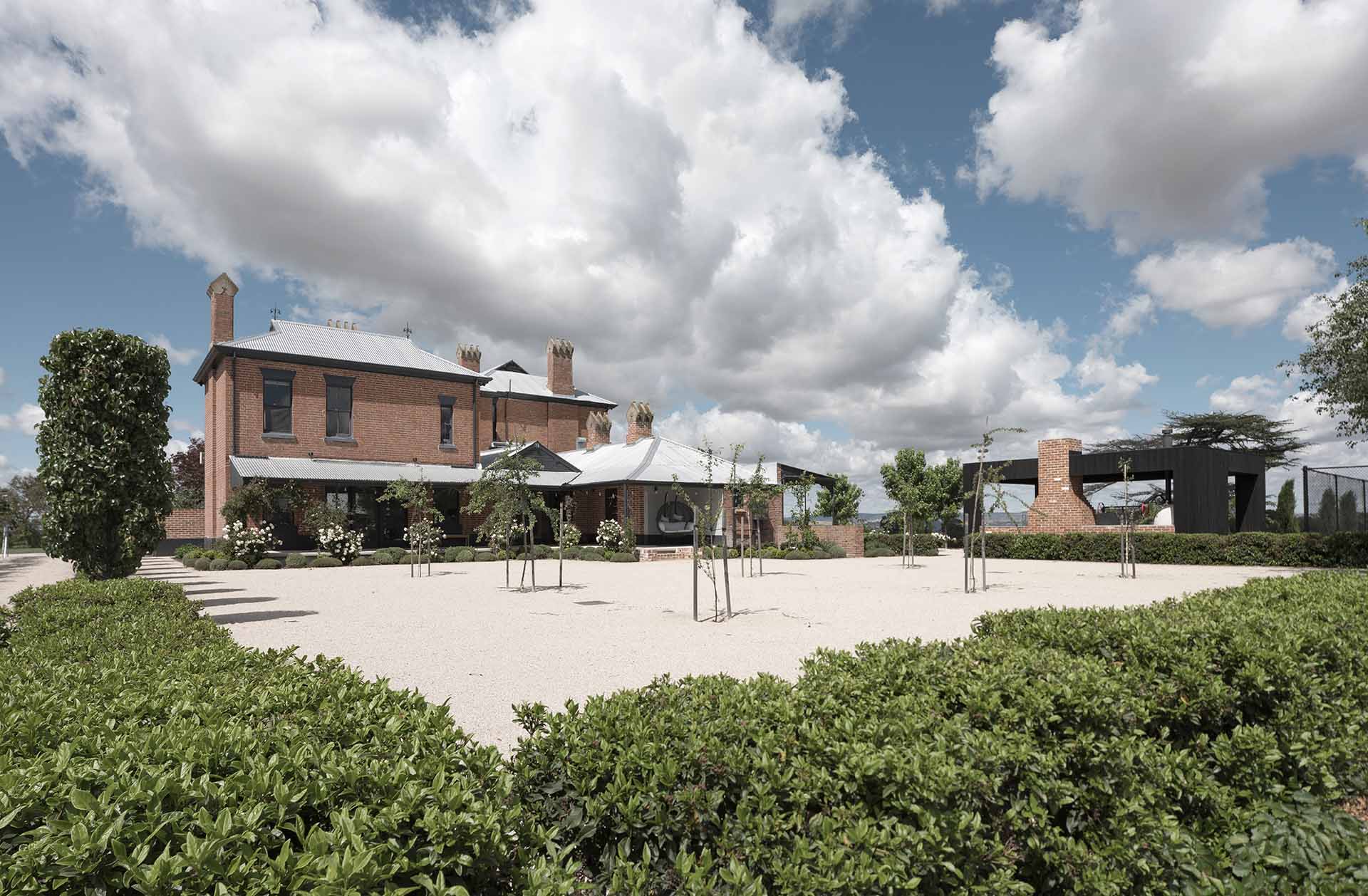 Heritage residence with landscaped courtyard, Source Architects project