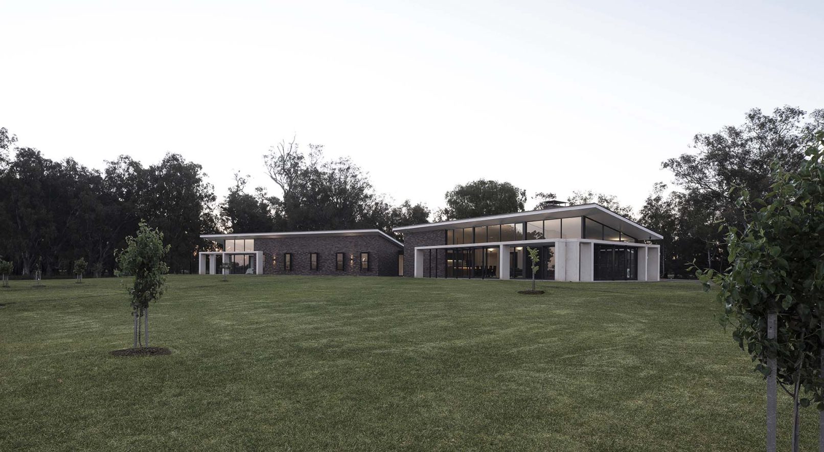 Source Architects Q House