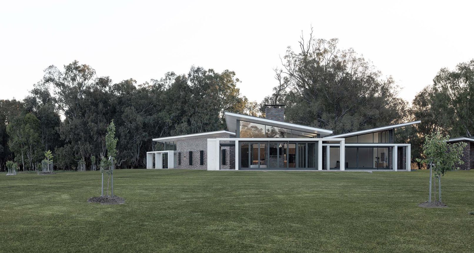 Source Architects Q House