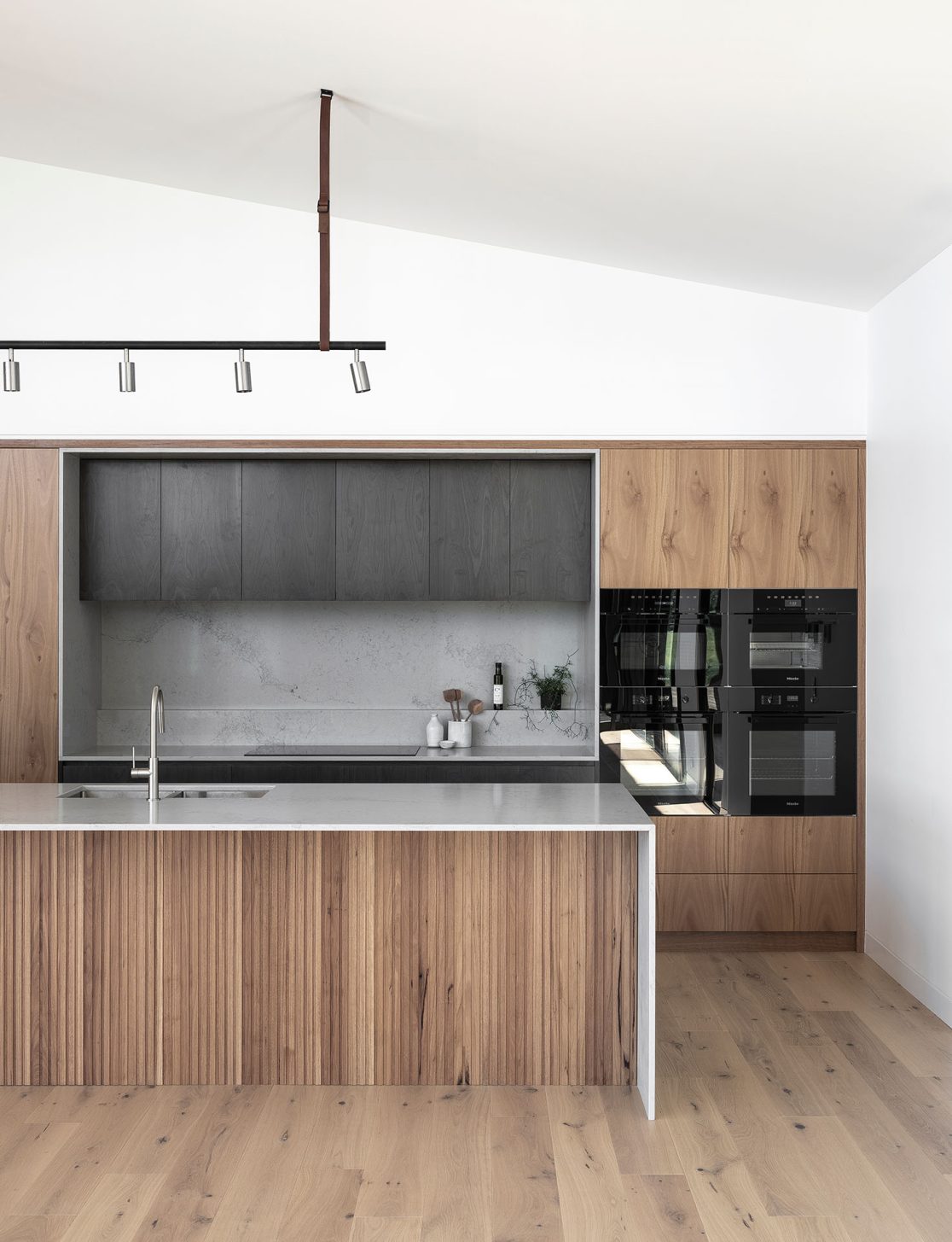 Source Architects Q House